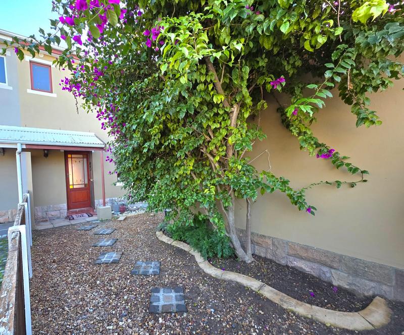 To Let 2 Bedroom Property for Rent in Parklands Western Cape